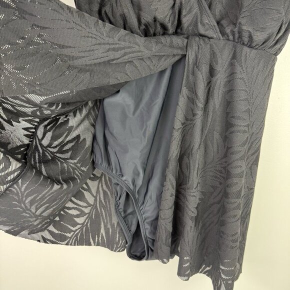 Swim Solutions 16W Black Tummy Control One Piece Swim Dress Plus NWT Pool Beach - Picture 4 of 8